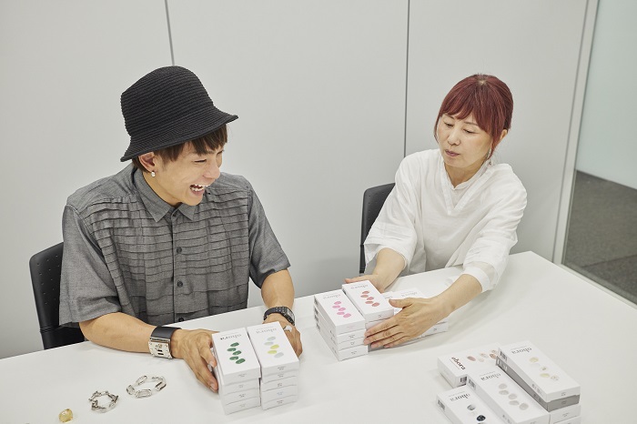 FUKAMIちゃんが風水師・みよの哪知先生　ネイル④